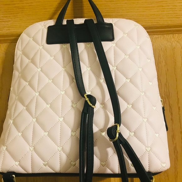 Cute one time used! Very compact lots of room - Picture 2 of 3